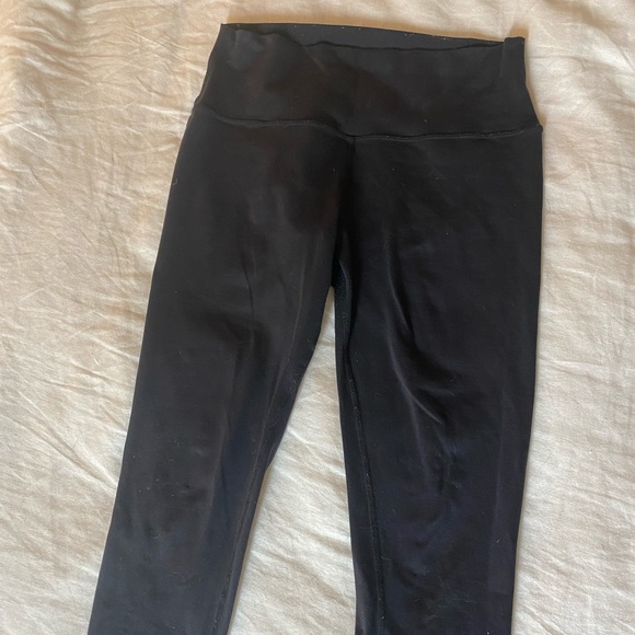 Alo Yoga Leggings - Picture 2 of 3